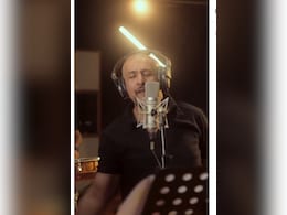 Ahead Of UK Premiere, Come Fall In Love With The Track Of Aditya Chopra's Debut Musical Ahead Of UK Premiere, Come Fall In Love With The Track Of Aditya Chopra's Debut Musical