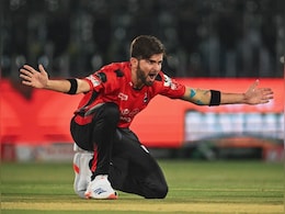 फखर जमां की तूफानी बल्लेबाजी के बाद अफरीदी की घातक गेंदबाजी, लाहौर कलंदर्स ने क्वेटा ग्लैडिएटर्स को 79 रनों से धोया फखर जमां की तूफानी बल्लेबाजी के बाद अफरीदी की घातक गेंदबाजी, लाहौर कलंदर्स ने क्वेटा ग्लैडिएटर्स को 79 रनों से धोया