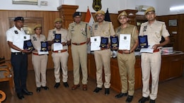 जयपुर पुलिस के 6 जांबाजों को &lsquo;कांस्टेबल ऑफ द मंथ&rsquo; सम्मान, उत्कृष्ट कार्यों के लिए किया गया सम्मानित