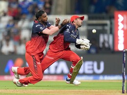 Royal Challengers Bengaluru Stars Collide, End Up Spilling Catch; Ritika Sajdeh's Reaction Viral Royal Challengers Bengaluru Stars Collide, End Up Spilling Catch; Ritika Sajdeh's Reaction Viral