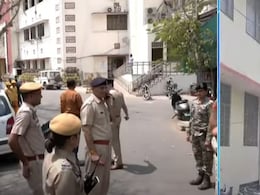 जयपुर कलेक्ट्रेट में नहीं मिला कोई बम, 3:30 बजे धमाके की दी थी धमकी, किसने भेजा ईमेल? हो रही खोज जयपुर कलेक्ट्रेट में नहीं मिला कोई बम, 3:30 बजे धमाके की दी थी धमकी, किसने भेजा ईमेल? हो रही खोज