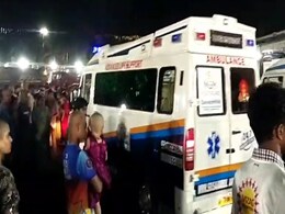 विशाखापत्तनम के सिंहाचलम मंदिर में बड़ा हादसा, दीवार गिरने से 8 की मौत, कई जख्मी विशाखापत्तनम के सिंहाचलम मंदिर में बड़ा हादसा, दीवार गिरने से 8 की मौत, कई जख्मी