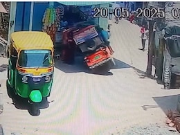 Video: 2 Women, 5-Year-Old Injured After E-Rickshaw Topples On Them In UP Video: 2 Women, 5-Year-Old Injured After E-Rickshaw Topples On Them In UP