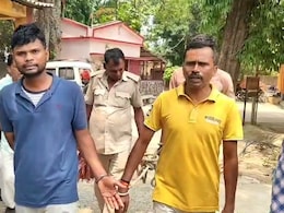 बिहार में रखवाले ही तोड़ रहे कानून, तीन पुलिसवाले शराब की तस्करी करते धराए, गिरफ्तार बिहार में रखवाले ही तोड़ रहे कानून, तीन पुलिसवाले शराब की तस्करी करते धराए, गिरफ्तार