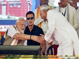 "Our PM Vajpayee...": Nitish Kumar's Gaffe At PM Modi's Bihar Rally "Our PM Vajpayee...": Nitish Kumar's Gaffe At PM Modi's Bihar Rally