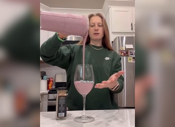 Vlogger Uses Smoothie To Explain Impact Of Being Hurt In The Past, Impresses Internet Vlogger Uses Smoothie To Explain Impact Of Being Hurt In The Past, Impresses Internet