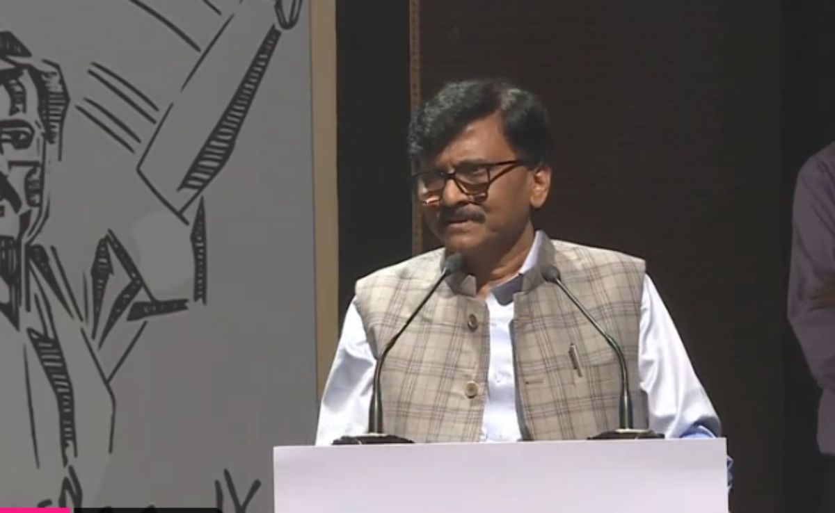 "Fadnavis Act": Sanjay Raut's Big Allegation As Agency Probes Civic Official