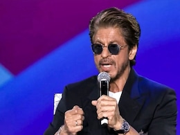 इन 3 चीजों को खाकर बढ़ती उम्र को भी फेल कर रहे हैं Shah Rukh Khan, जानें 59 की उम्र में कैसे दिखते हैं यंग इन 3 चीजों को खाकर बढ़ती उम्र को भी फेल कर रहे हैं Shah Rukh Khan, जानें 59 की उम्र में कैसे दिखते हैं यंग