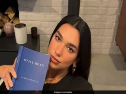 Dua Lipa's Face Card Is On Point In A Pretty Pink Weekend Glam Dua Lipa's Face Card Is On Point In A Pretty Pink Weekend Glam