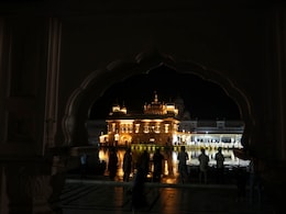 India Pakistan News : भारताचा रुद्रावतार, पाकिस्तानात हाहाकार; रात्रभर जबरदस्त घडामोडी India Pakistan News : भारताचा रुद्रावतार, पाकिस्तानात हाहाकार; रात्रभर जबरदस्त घडामोडी