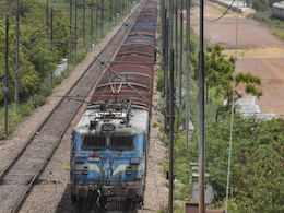 नवरात्रि से पहले रेलवे ने दी खुशखबरी! मैहर स्टेशन पर रुकेगी ये ट्रेनें, जानिए कब से मिलेगी सुविधा