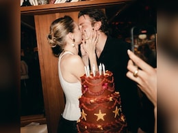 30वें बर्थडे की तस्वीरों के साथ एक्ट्रेस ने रिलेशनशिप किया ऑफिशियल, 20 साल बड़े बॉयफ्रेंड को Kiss करते हुए शेयर की फोटो  30वें बर्थडे की तस्वीरों के साथ एक्ट्रेस ने रिलेशनशिप किया ऑफिशियल, 20 साल बड़े बॉयफ्रेंड को Kiss करते हुए शेयर की फोटो