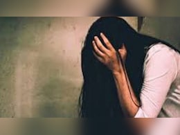 छिंदवाड़ा में आदिवासी युवती का अपहरण कर गैंगरेप, 12 दिनों तक बंधक बना अस्मत लूटते रहे 7 हैवान छिंदवाड़ा में आदिवासी युवती का अपहरण कर गैंगरेप, 12 दिनों तक बंधक बना अस्मत लूटते रहे 7 हैवान