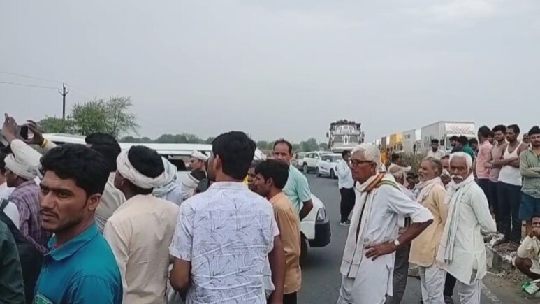 Sagar Crime: संदिग्ध हालत में युवक की मौत, NH-44 पर चक्काजाम... परिजनों ने पुलिस पर लगाया आरोप