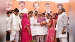 PM Awas Yojana के&nbsp;हितग्राहियों को शिवराज ने दिया तोहफा, कहा-&nbsp;खेती को एक आंदोलन बनाना चाहता हूं...