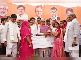 PM Awas Yojana के हितग्राहियों को शिवराज ने दिया तोहफा, कहा- खेती को एक आंदोलन बनाना चाहता हूं...