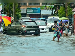 मुंबई में बारिश से बुरा हाल, सड़कें बनी तालाब, लोकल भी थमी, देखें वीडियो मुंबई में बारिश से बुरा हाल, सड़कें बनी तालाब, लोकल भी थमी, देखें वीडियो