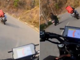 जोमैटो डिलीवरी बॉय का खतरनाक बाइक स्टंट देख सोशल मीडिया पर उड़े लोगों के होश, बड़े-बड़े रेसर्स को दे रहा टक्कर जोमैटो डिलीवरी बॉय का खतरनाक बाइक स्टंट देख सोशल मीडिया पर उड़े लोगों के होश, बड़े-बड़े रेसर्स को दे रहा टक्कर