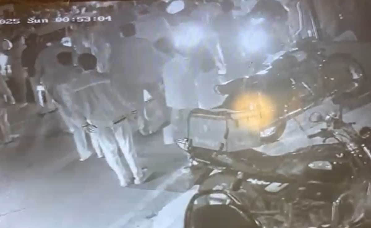 Бенгалуру Инцидент на пиян мъж който вкара колата си в