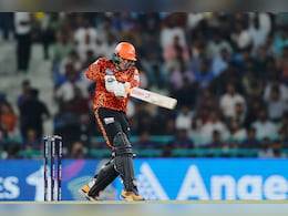 RCB vs SRH: अभिषेक शर्मा ने रचा इतिहास, टी20 क्रिकेट में हासिल किया ये बड़ा मुकाम RCB vs SRH: अभिषेक शर्मा ने रचा इतिहास, टी20 क्रिकेट में हासिल किया ये बड़ा मुकाम