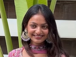 मोनालिसा पहुंचीं मुंबई, पैपराजी के सामने पूरे कॉन्फिडेंस से दिए पोज, देखकर आप भी कहेंगे कितनी बदल गई मोनालिसा पहुंचीं मुंबई, पैपराजी के सामने पूरे कॉन्फिडेंस से दिए पोज, देखकर आप भी कहेंगे कितनी बदल गई