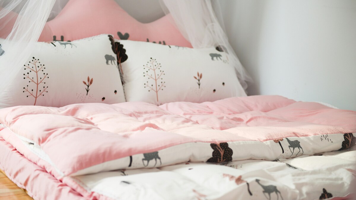 Best Affordable Lightweight Quilts For Summer Nights