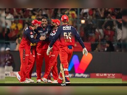RCB ने भगदड़ में जान गंवाने वालों के लिए 25 लाख रुपए मदद की घोषणा की RCB ने भगदड़ में जान गंवाने वालों के लिए 25 लाख रुपए मदद की घोषणा की