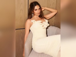 Ahead Of Met Gala Debut, Mom-To-Be Kiara Advani Receives A Warm Welcome As She Arrives In NYC Ahead Of Met Gala Debut, Mom-To-Be Kiara Advani Receives A Warm Welcome As She Arrives In NYC