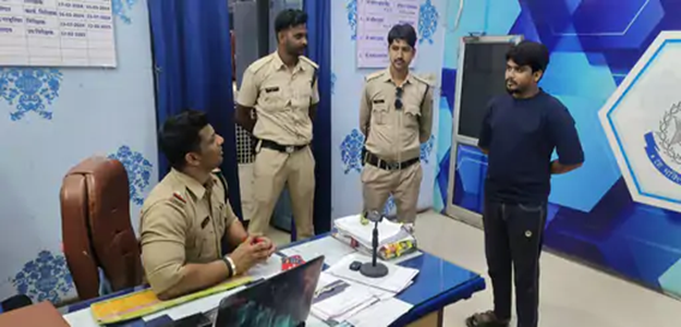 Fake Sim Card: रतलाम पुलिस का एक्शन, फर्जी सिम का धंधा करने वाले को दबोचा, इतने रुपये में होता था सौदा