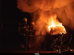 Rs 50 Lakh Electric Mercedes Car Erupts In Flames: UK Family Escapes 'Bomb-Like' Explosion Rs 50 Lakh Electric Mercedes Car Erupts In Flames: UK Family Escapes 'Bomb-Like' Explosion
