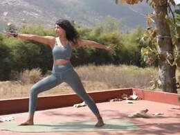 Yoga Expert ने बताया कैसे करते हैं वीरभद्रासन योगा, जानिए क्या हैं इस शक्तिशाली मुद्रा को करने के फायदे Yoga Expert ने बताया कैसे करते हैं वीरभद्रासन योगा, जानिए क्या हैं इस शक्तिशाली मुद्रा को करने के फायदे