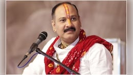 कथावाचक पंडित प्रदीप मिश्रा के खिलाफ कोर्ट में याचिका हुई दायर, बढ़ सकती हैं मुश्किलें