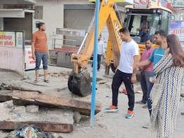 IAS Tina Dabi: नालों की सफाई करवाने उतरे ट्रेनी IAS, टीना डाबी कर रहीं मॉनिटरिंग