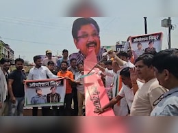 Rajasthan: कोटा में कांग्रेस का प्रदर्शन, कर्नल सोफिया पर अभद्र टिप्पणी करने वाले भाजपा नेता की ज़बान को वाइपर से धोया