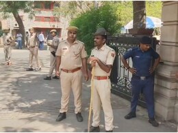 Rajasthan Bomb Threat: राजस्थान के 4 जिलों में बम ब्लास्ट की धमकी, खाली कराया गया कलेक्ट्रेट परिसर; सर्च जारी Rajasthan Bomb Threat: राजस्थान के 4 जिलों में बम ब्लास्ट की धमकी, खाली कराया गया कलेक्ट्रेट परिसर; सर्च जारी