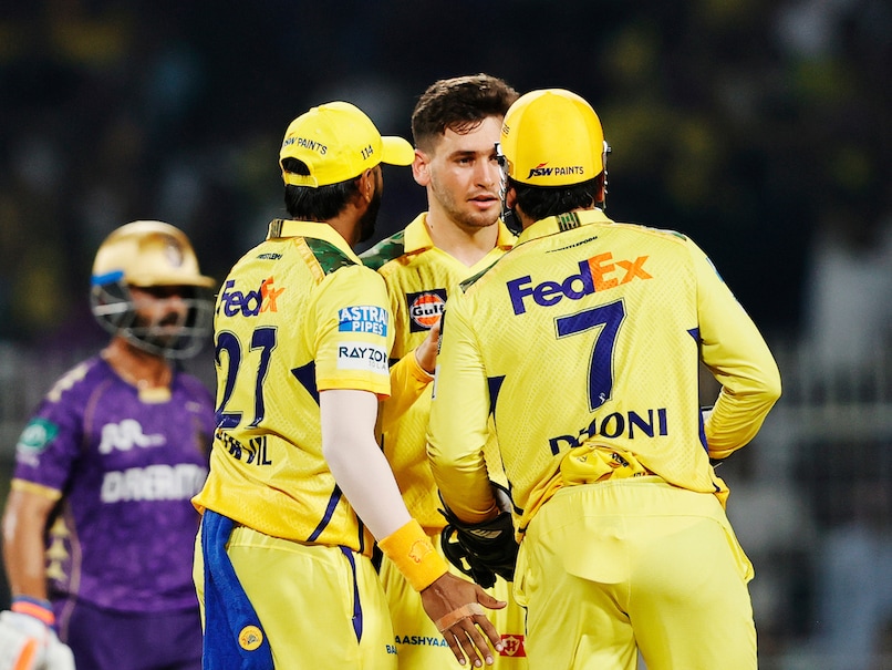 Kolkata Knight Riders vs Chennai Super Kings LIVE Score, IPL 2025: MS Dhoni Magic Hands KKR Massive Jolt; CSK Take 2 Wickets In 4 Balls