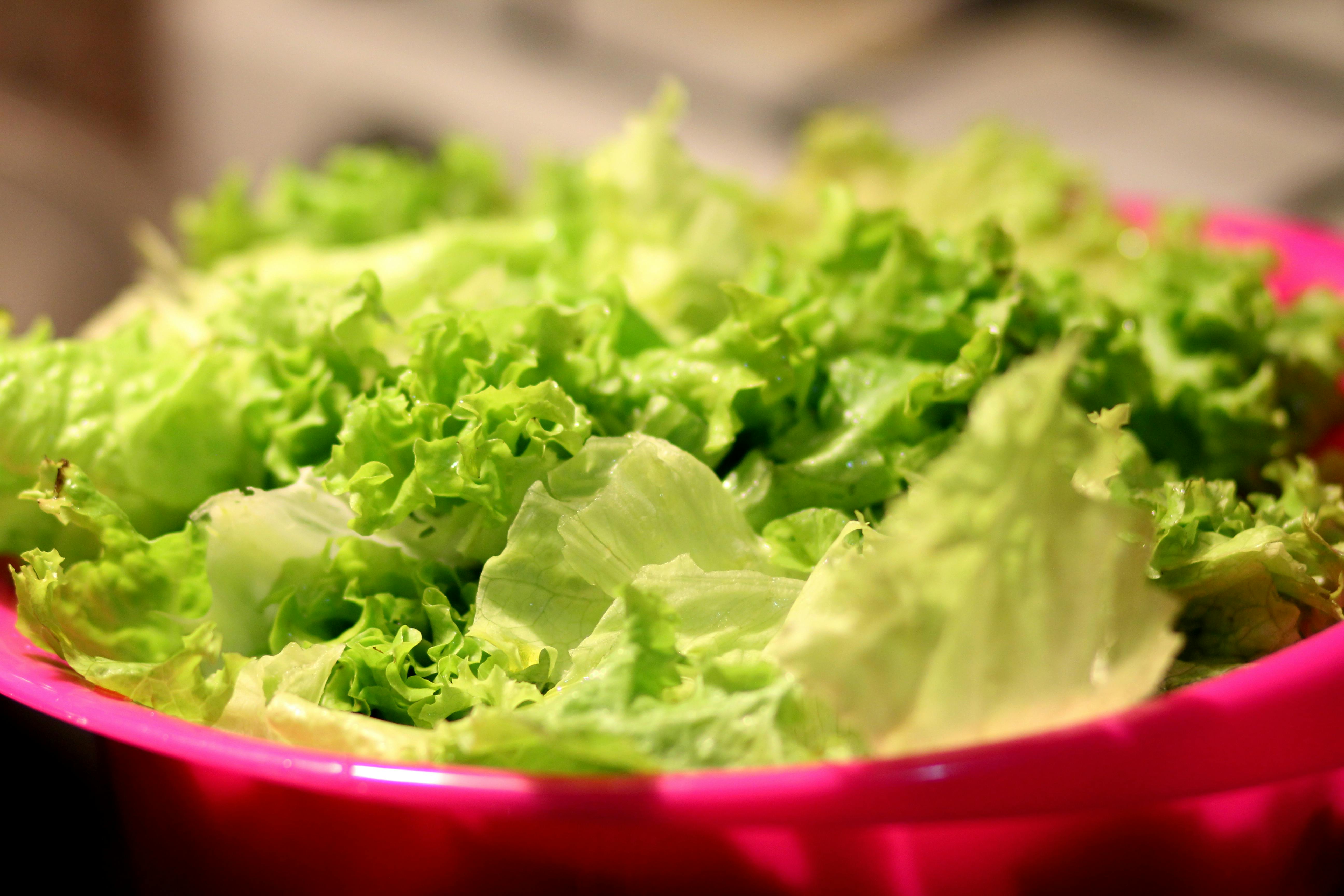 FDA investigation of parasite contamination in lettuce is focused on the supplier