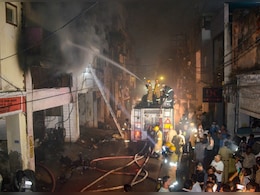 कानपुर की जूता फैक्टरी में आग, एक ही परिवार के 5 लोग जिंदा जले कानपुर की जूता फैक्टरी में आग, एक ही परिवार के 5 लोग जिंदा जले