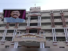 Gwalior Rape Case: दुष्कर्म मामले में वांटेड तहसीलदार के खिलाफ कोर्ट ने जारी किया गिरफ्तारी वारंट, जनवरी से फरार हैं आरोपी अफसर Gwalior Rape Case: दुष्कर्म मामले में वांटेड तहसीलदार के खिलाफ कोर्ट ने जारी किया गिरफ्तारी वारंट, जनवरी से फरार हैं आरोपी अफसर