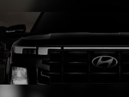 New Hyundai Venue Spied; Pics Reveal New Design Details New Hyundai Venue Spied; Pics Reveal New Design Details