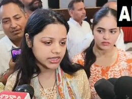 किसी के खिलाफ नफरत नहीं, शांति चाहते हैं...  पहलगाम हमले में मारे गए नौसना अधिकारी की पत्नी हिमांशी किसी के खिलाफ नफरत नहीं, शांति चाहते हैं...  पहलगाम हमले में मारे गए नौसना अधिकारी की पत्नी हिमांशी