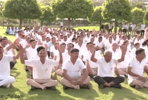 Rajasthan: जयपुर पुलिस कमिश्नरेट में लाफ्टर योग सेशन का आयोजन, ठहाके लगाकर हंसे पुलिसकर्मी; देखें वीडियो