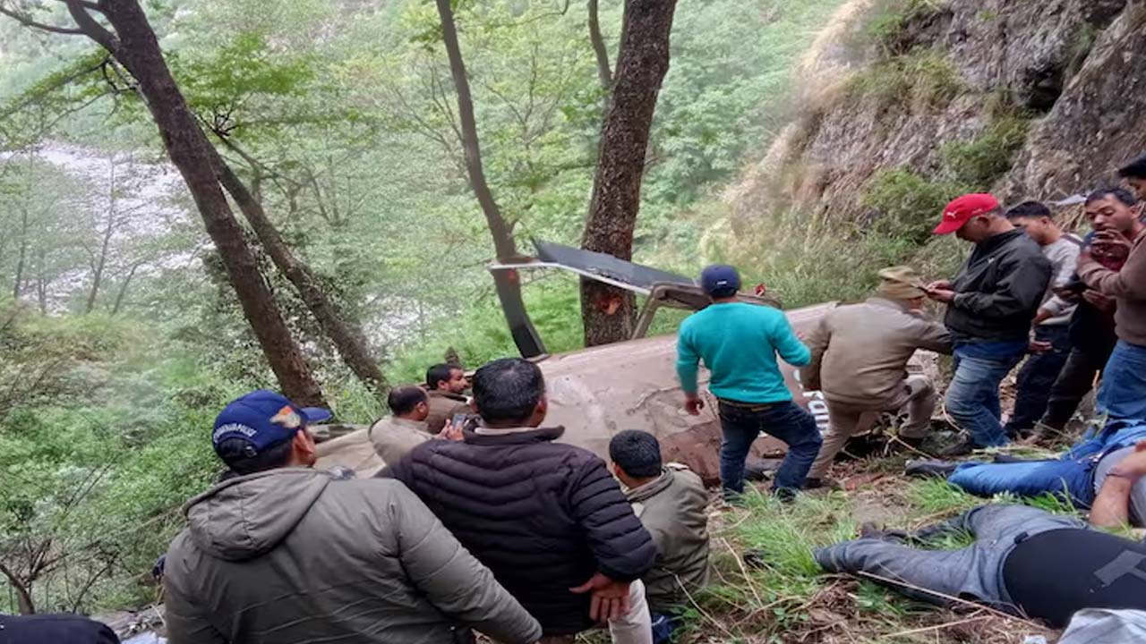 4 Tourists Killed As Helicopter Crashes Near Uttarakhand's Uttarkashi