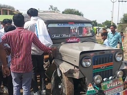 करौली में कैला माता दर्शन के लिए जा रहे श्रद्धालुओं की बोलेरो और जीप में भिड़ंत, 4 गंभीर घायल एक जयपुर रेफर  करौली में कैला माता दर्शन के लिए जा रहे श्रद्धालुओं की बोलेरो और जीप में भिड़ंत, 4 गंभीर घायल एक जयपुर रेफर