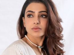 Samantha Ruth Prabhu Is A Vision In An All-White Embroidered <i>Kurta</i> Set Samantha Ruth Prabhu Is A Vision In An All-White Embroidered <i>Kurta</i> Set
