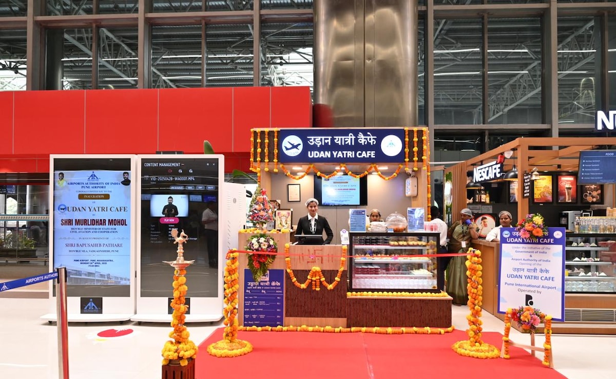 Храна и напитки на летищата често са скъпи с чаша