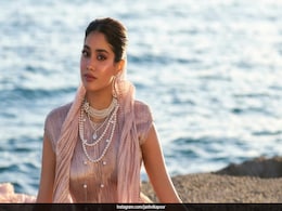 Janhvi Kapoor Pays A Regal Tribute To Sridevi At Cannes 2025 Debut, In Blushed Tissue And Pearls Janhvi Kapoor Pays A Regal Tribute To Sridevi At Cannes 2025 Debut, In Blushed Tissue And Pearls