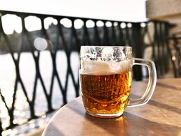 How To Choose The Perfect Beer For Every Moment: From Summer Beach Days To Dinner Parties And BBQ