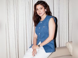 Anushka Sharma Reacts To A Post Saying, "Bollywood Celebrities And Cricketers Are Not Real Heroes" Anushka Sharma Reacts To A Post Saying, "Bollywood Celebrities And Cricketers Are Not Real Heroes"