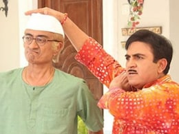 जेठालाल दर्ज करवाना चाहते थे बापूजी के खिलाफ  FIR! तारक मेहता का उल्टा चश्मा के बाप-बेटे की जोड़ी का वायरल वीडियो देख फैंस हैरान जेठालाल दर्ज करवाना चाहते थे बापूजी के खिलाफ  FIR! तारक मेहता का उल्टा चश्मा के बाप-बेटे की जोड़ी का वायरल वीडियो देख फैंस हैरान